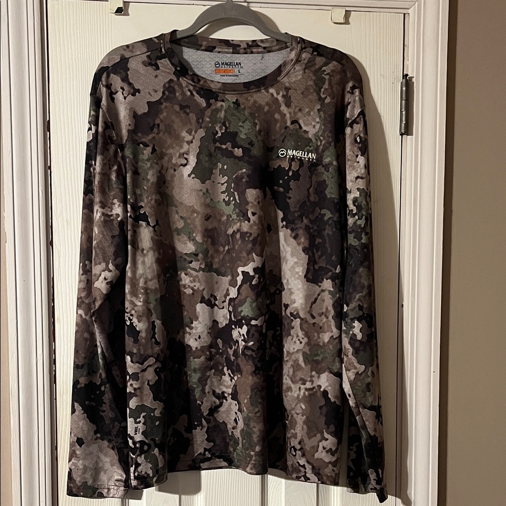 Magellan Outdoors Men's Long-Sleeve Camo Performance Shirt - Green/Gray/Black